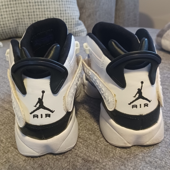 Jordan 6 Rings - Picture 10 of 11